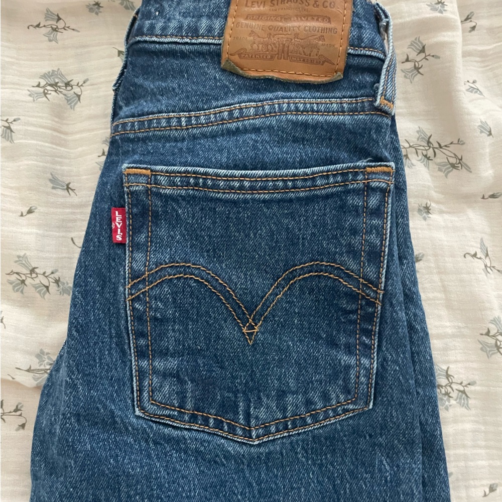 Levi cropped rib cage jeans